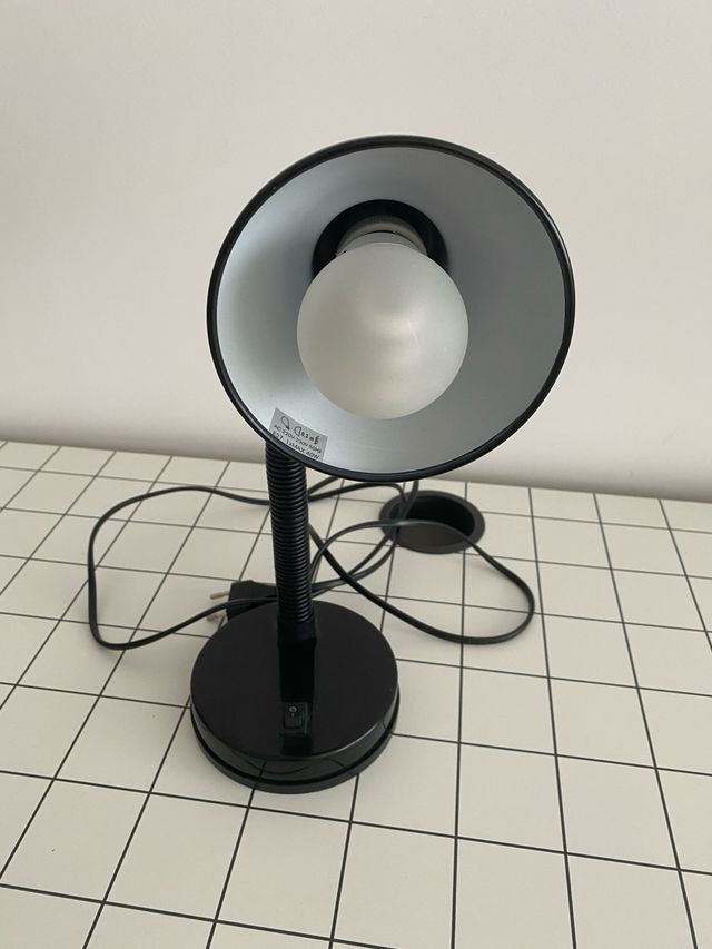 Flexo de escritorio negro