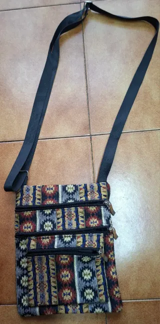 Bolso bandolera estampado étnico