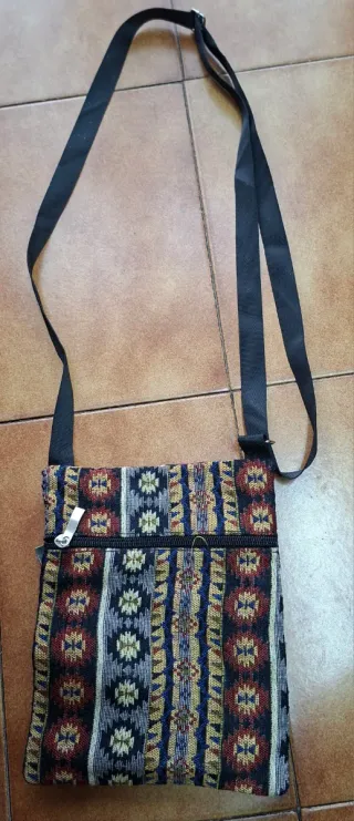 Bolso bandolera estampado étnico