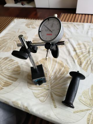 Base Imantada 80kilos con Micrómetro SARA.