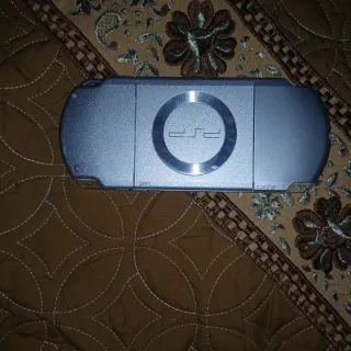 PSP Slim & Lite God of War in edizione limitata