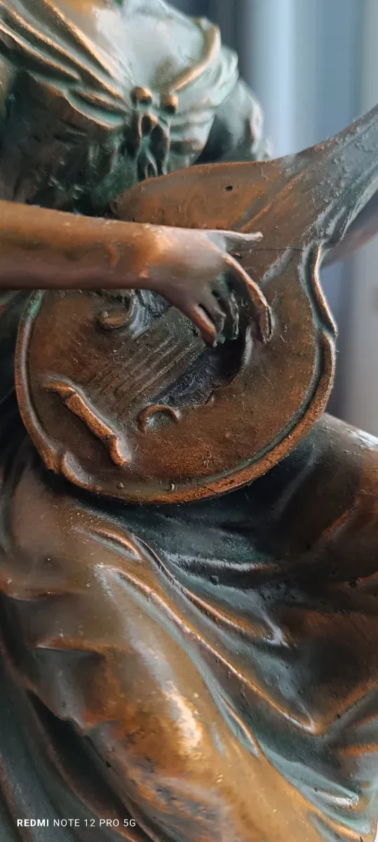 Escultura Pau Marcell Dama con Laúd