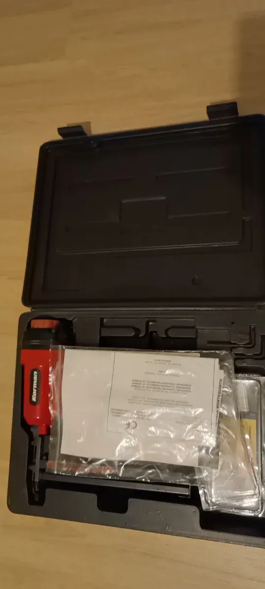 Clavadora/Grapadora Neumática Korman 1/4-40mm