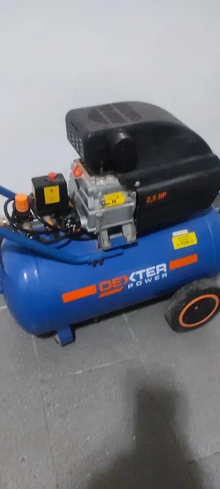 Compresor 50L 2.5HP Kit Pintura