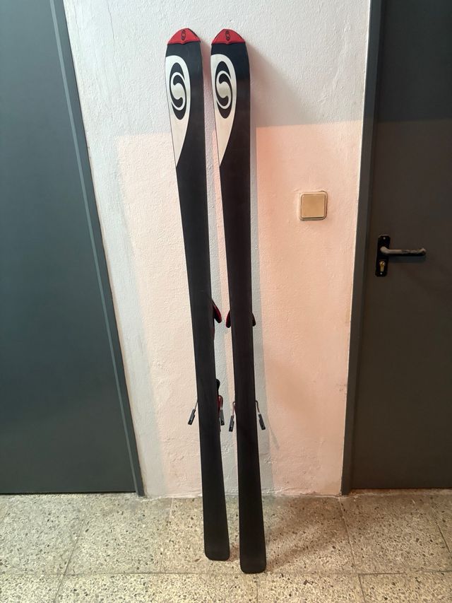 Esquís Salomon Equipe 10T