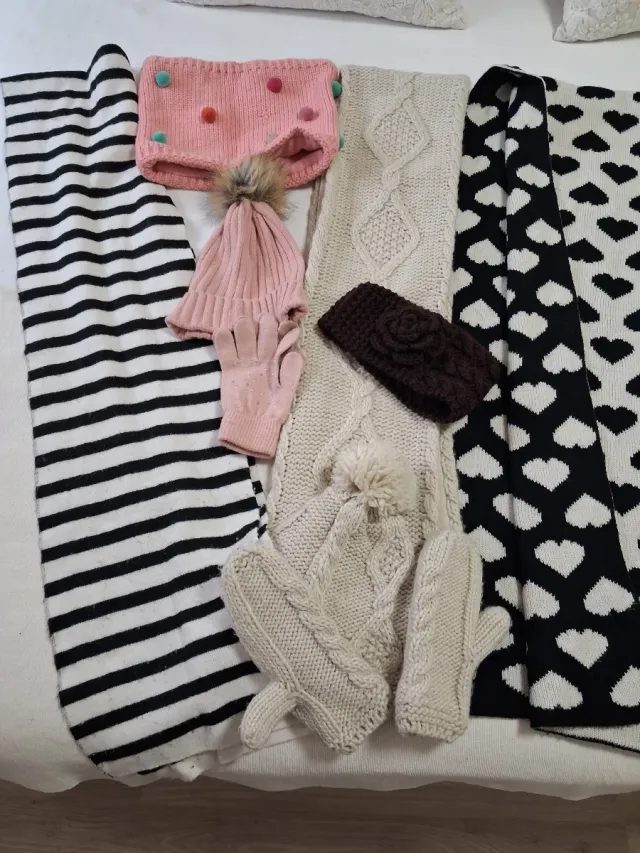 Conjunto invierno: bufandas, guantes