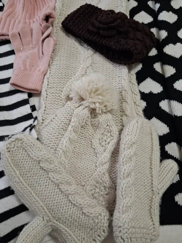 Conjunto invierno: bufandas, guantes