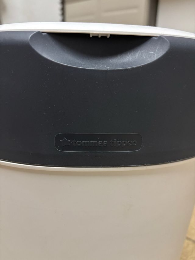 Contenitore per pannolini