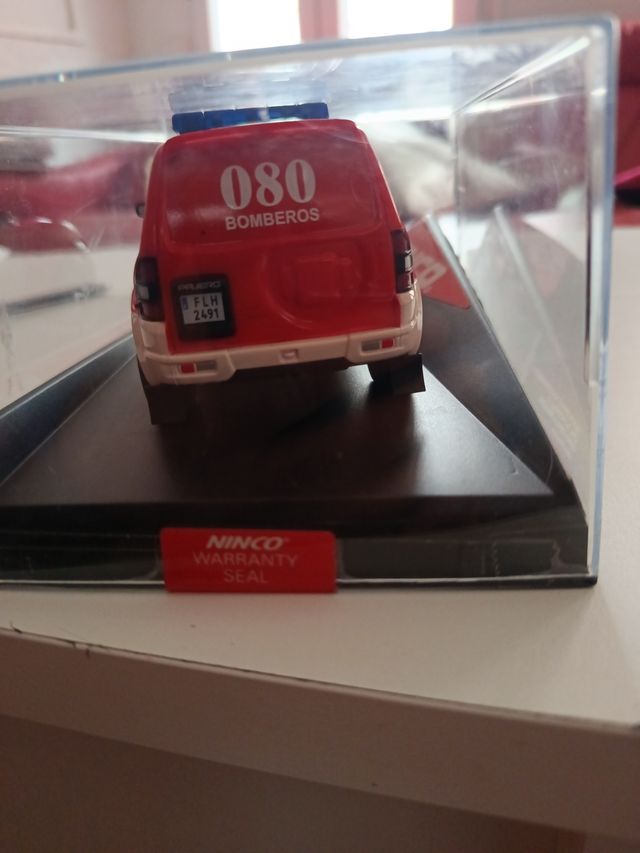 Scalextric Bomberos Mitsubishi Pajero