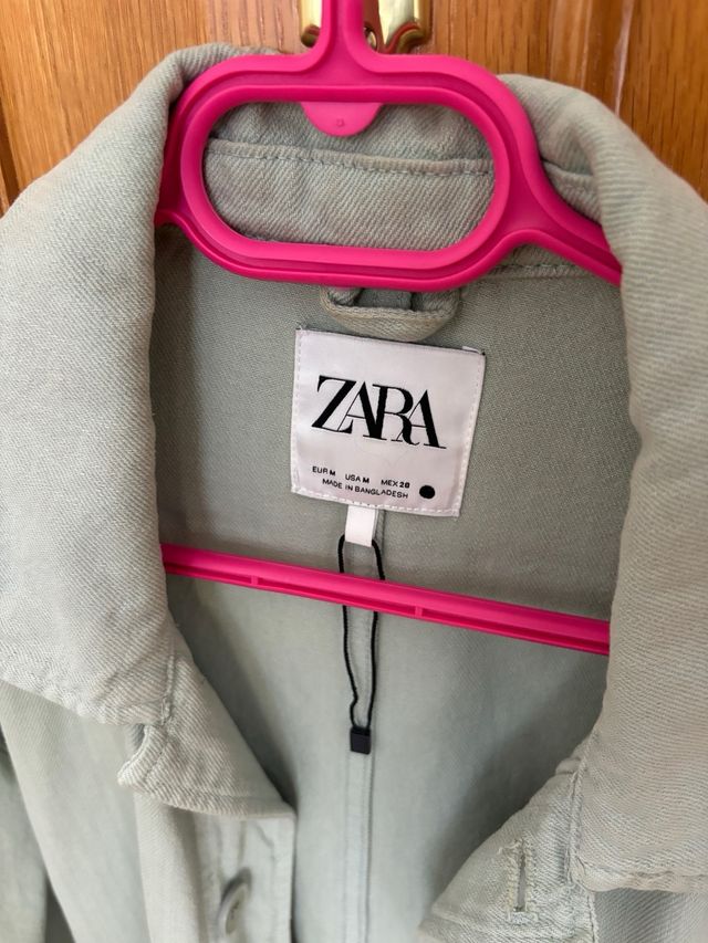 Cazadora Zara verde