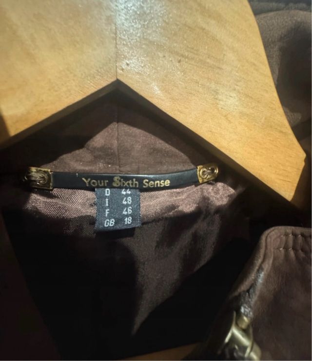 Abrigo de piel marrón