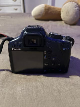 Cámara Canon con objetivo