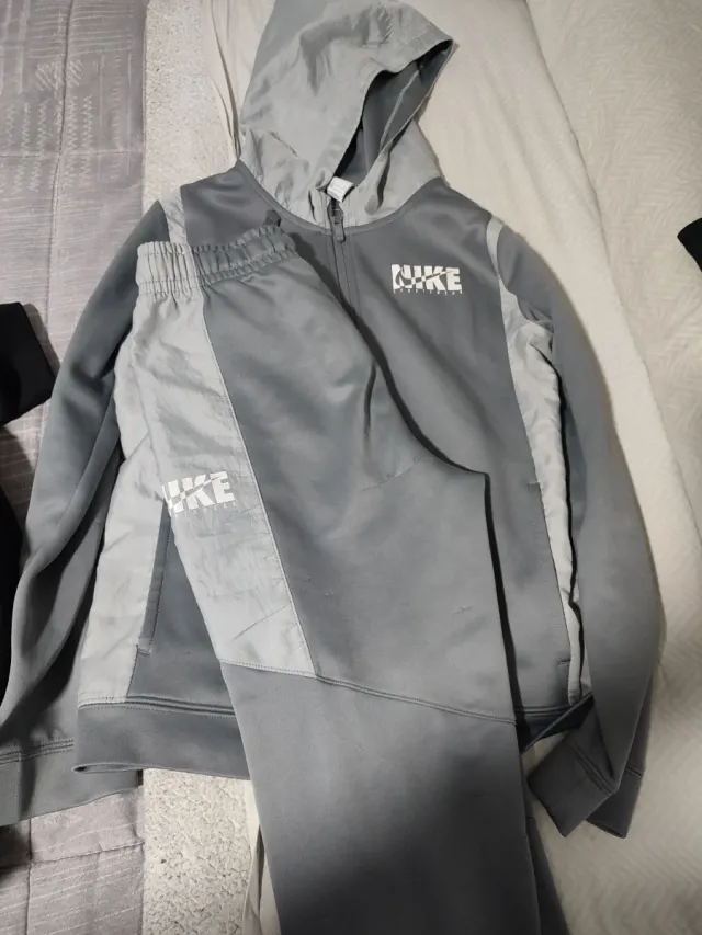 Conjunto Nike niño negro