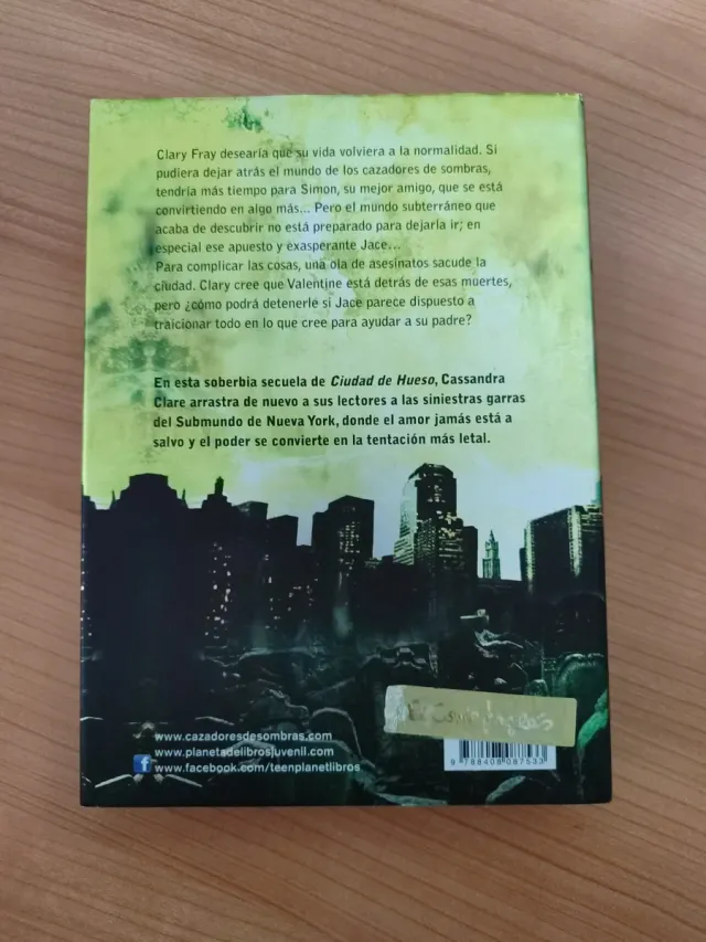 Ciudad de ceniza. Cazadores de sombras 2: Cazad...