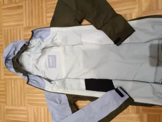 Chaqueta impermeable de 20 K Nuevo