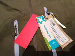 Chaqueta impermeable de 20 K Nuevo