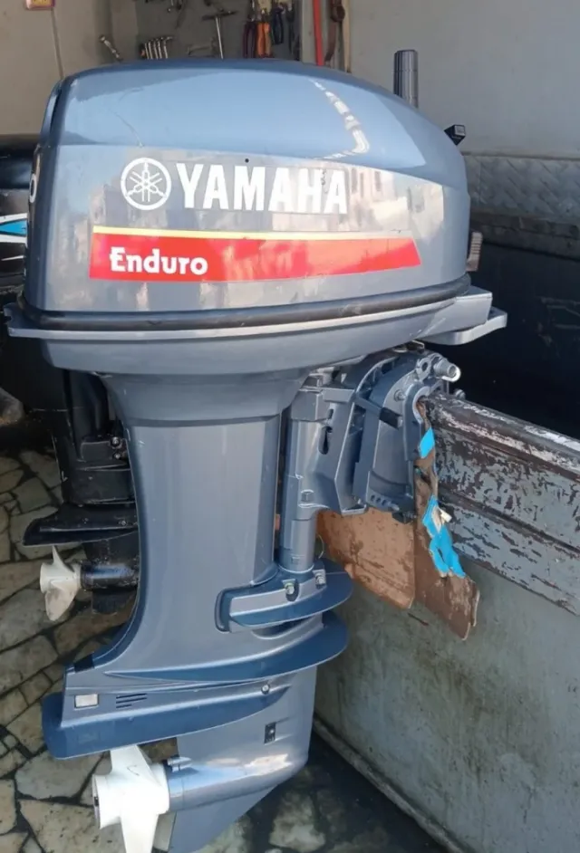 Motor Yamaha Enduro 40 CV