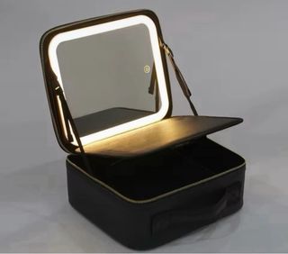 Beauty Case con Specchio LED Touch