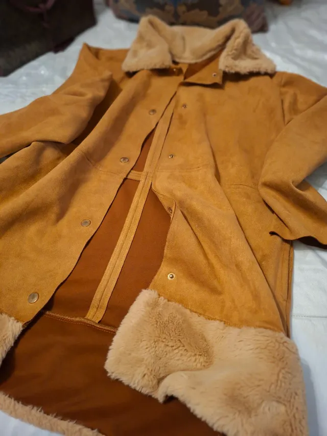 Chaqueta Zara efecto ante con borreguito