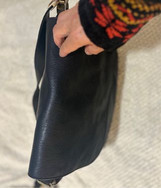 Bolso de piel negro