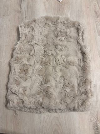 Gilet bambina simil pelliccia beige 3 anni