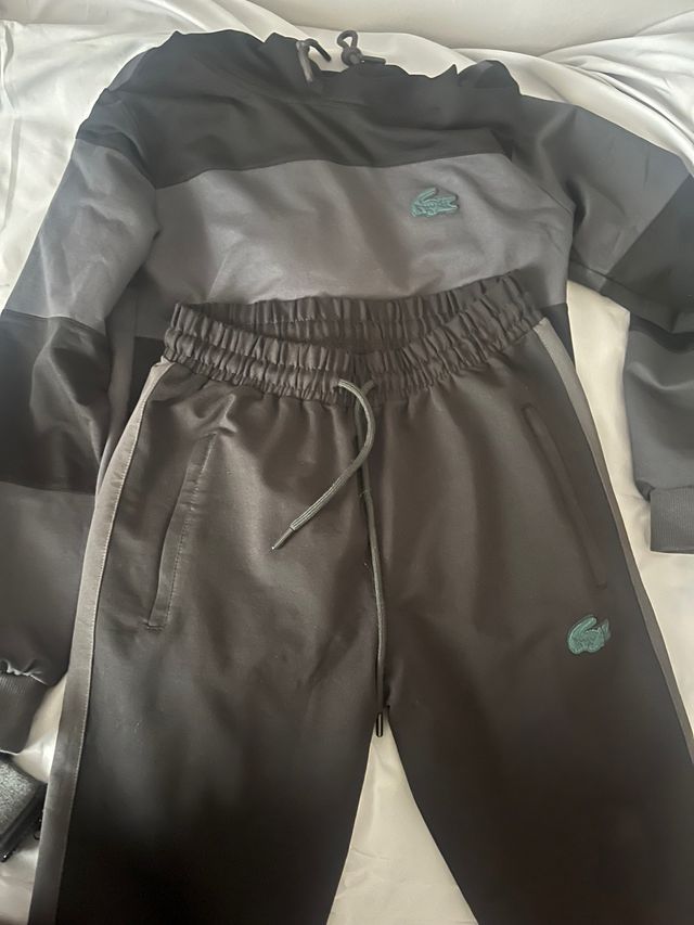Conjunto Chándal Lacoste Negro y Gris