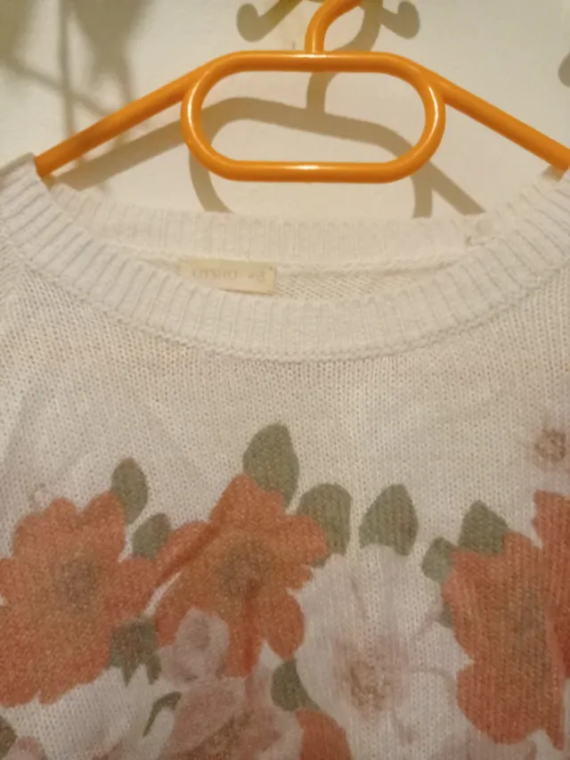 Jersey floral blanco y rosa