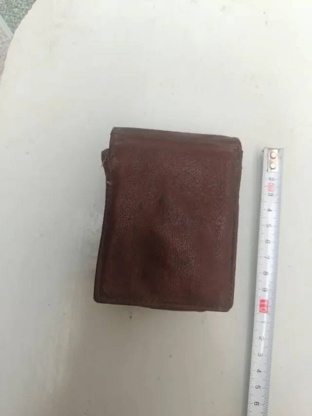 Pitillera antigua de cuero