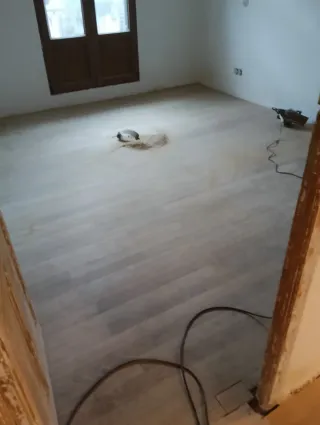 CARPINTERO Y BARNIZADO IRÚN Y FRANCIA