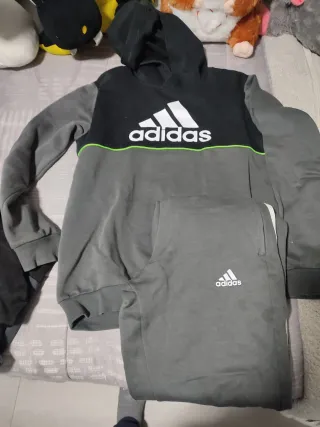 Toda ropa de mi perfil es original Nike,Adida.120€
