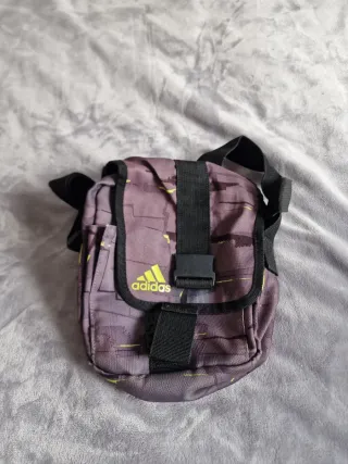 Bandolera Adidas Morada y Amarilla