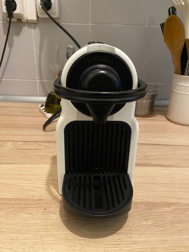 Macchina da caffè Nespresso bianca