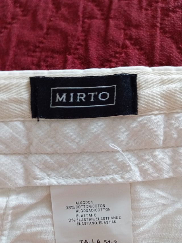 Pantalón de verano blanco