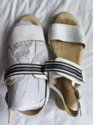 Sandalias blancas