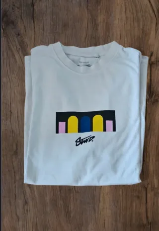 T-shirt Pull&Bear bianca con stampa