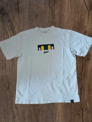 T-shirt Pull&Bear bianca con stampa