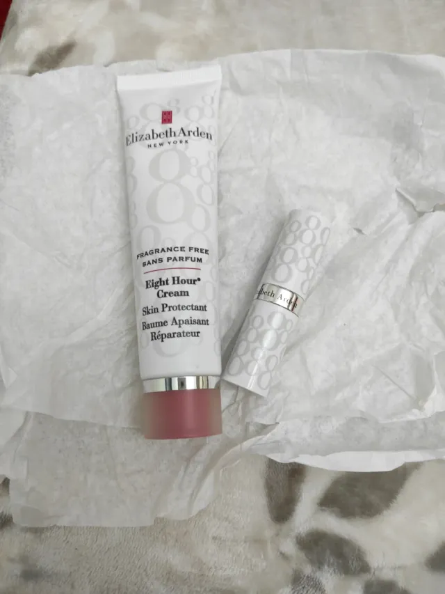 Elizabeth Arden Eight Hour Cream y Bálsamo Labial