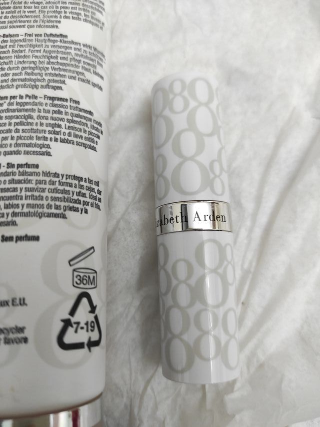 Elizabeth Arden Eight Hour Cream y Bálsamo Labial