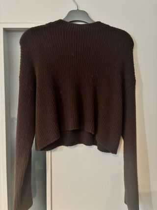 Chaleco corto marrón tejido