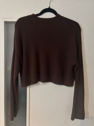 Chaleco corto marrón tejido