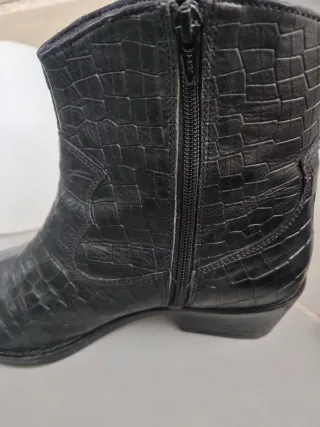 Botines camperos piel Marila negros talla 40