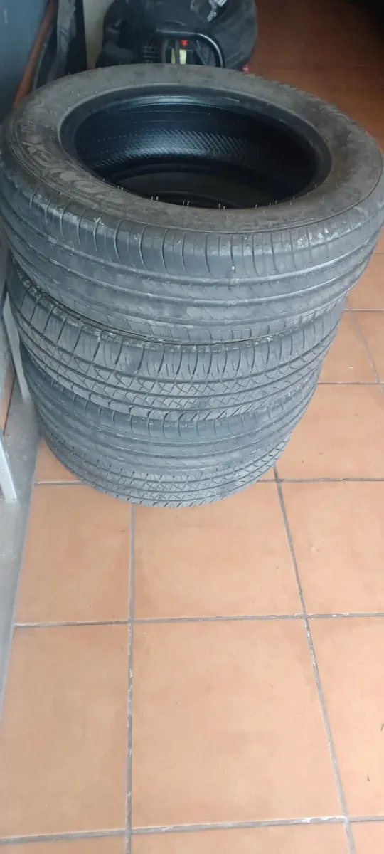  Juego Neumáticos 175/65/14 82T Usados 4x 80€