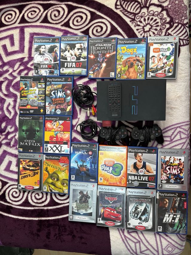 Consola PS2 + 2 Mandos + 19 Juegos.