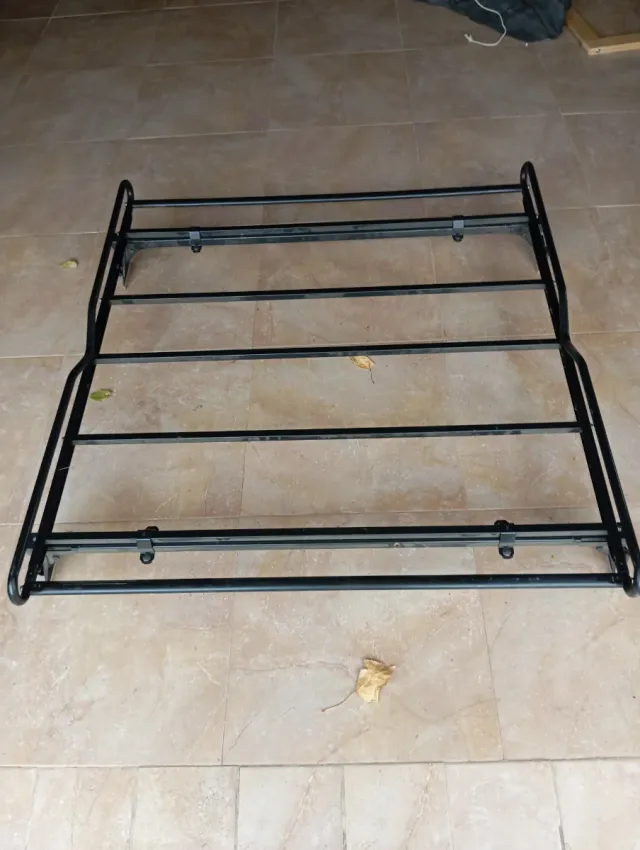 Baca  galería para coches con vierteaguas