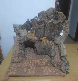 Presepe artigianale con luci