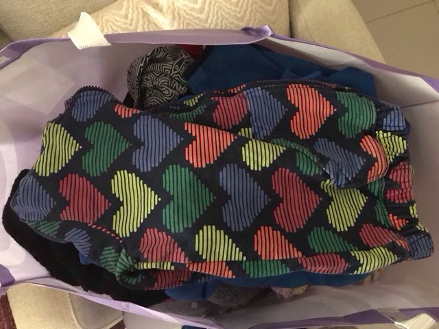 Ropa infantil multicolor y roja
de 10 a 16 años