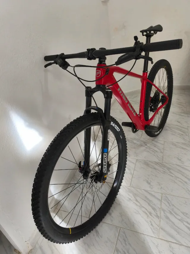 Mendiz X21 Carbono Talla M 2025 !!OPORTUNIDAD!!