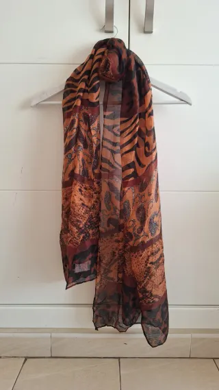 Fular estampado animal print
