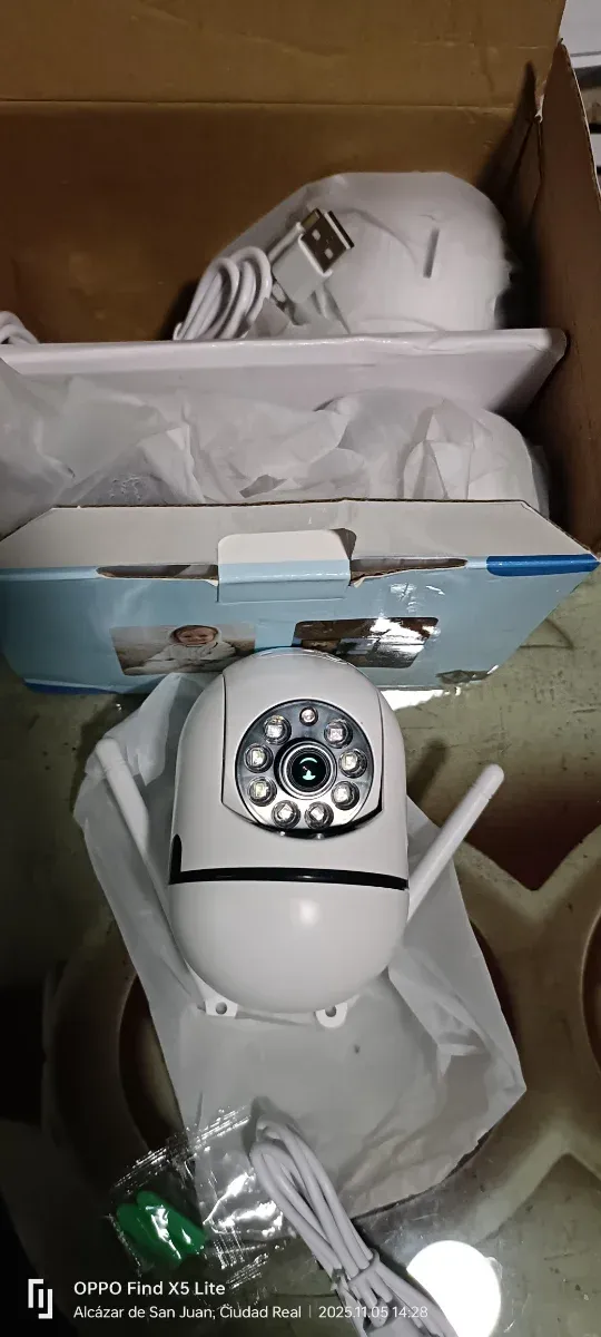 4 Cámaras de Seguridad Blancas