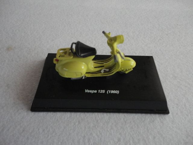 Vespa 125 (1960) Modelo Metálico